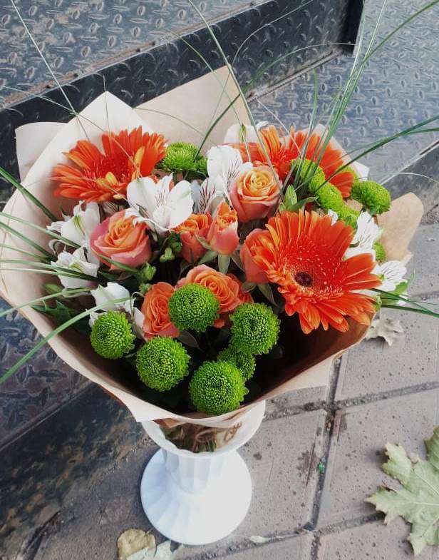 Букет цветов из: Герберы, Хризантемы, Альстромерии и Розы в Ольгинской