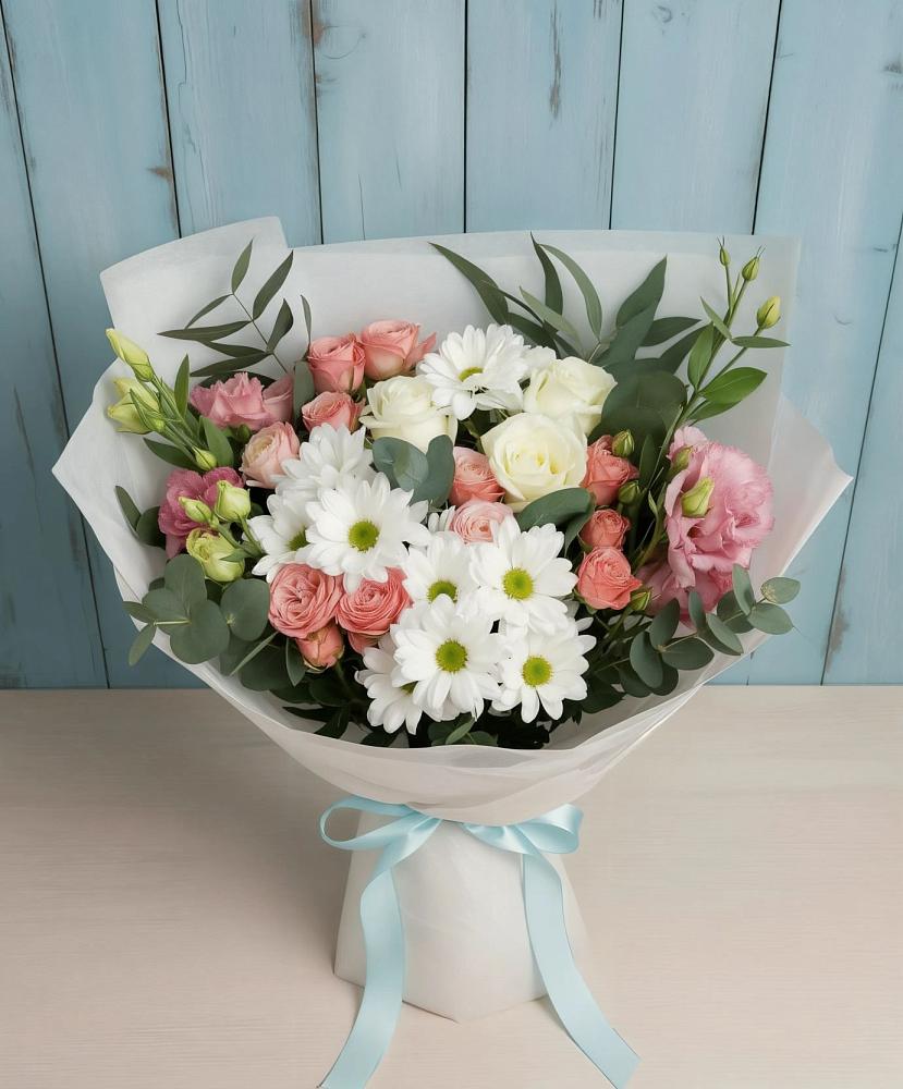 Букет цветов из: Розы, Лизиантусы и Хризантемы в Ольгинской
