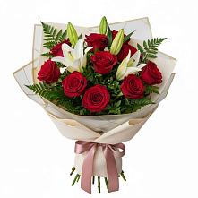 Букет цветов из:  Лилии и Розы в Ольгинской