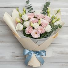 Букет цветов из:  Лизиантусы в Ольгинской