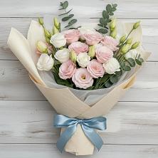 Букет цветов из:  Лизиантусы в Ольгинской
