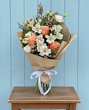 Букет цветов из:  Альстромерии, Лизиантусы, Розы и Хризантемы #REPLACE_PRED# Ольгинской