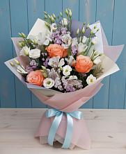 Букет цветов из:  Лизиантусы, Розы, Альстромерии и Гипсофила в Ольгинской