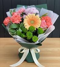 Букет цветов из:  Гвоздики, Розы, Герберы и Хризантемы в Ольгинской