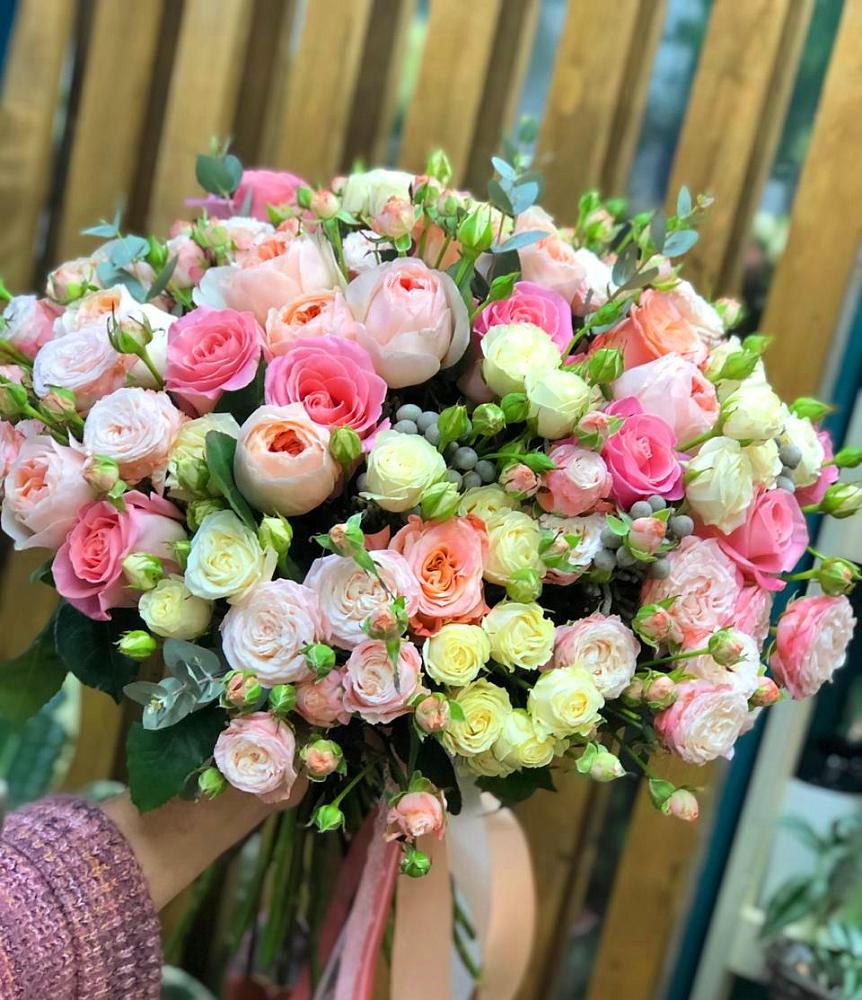 Букет цветов из: Розы в Ольгинской