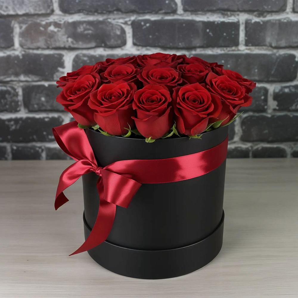 Цветочная композиция из Розы в шляпной коробке в Ольгинской